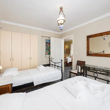 Penelope Sea View Аргостолион